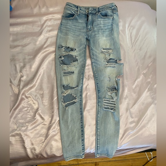 size 2 regular | light stain shown in picture | stretchy | light wash - Picture 3 of 8